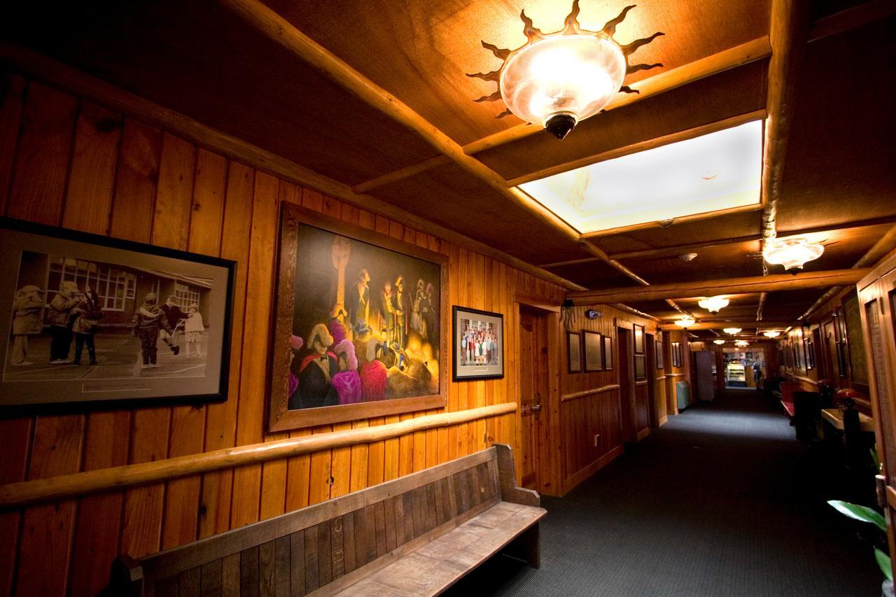 Hotel Mcmenamins Old St. Francis School Bend Exteriér fotografie